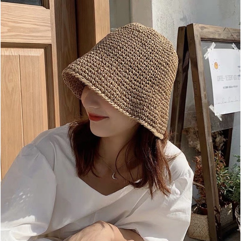 หมวกสานมินิมอล หมวกสานไปทะเล แบบเน็ตไอดอลทรงบักเก็ต สีน้ำตาล
